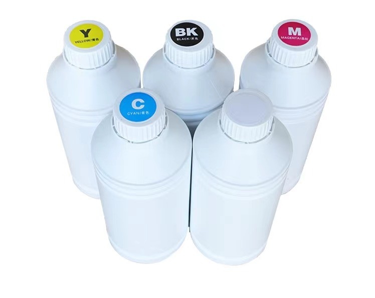 Tinta do pigmento de CMYK LC LM DTF apropriada para o filme da água do filme do ANIMAL DE ESTIMAÇÃO de transferência